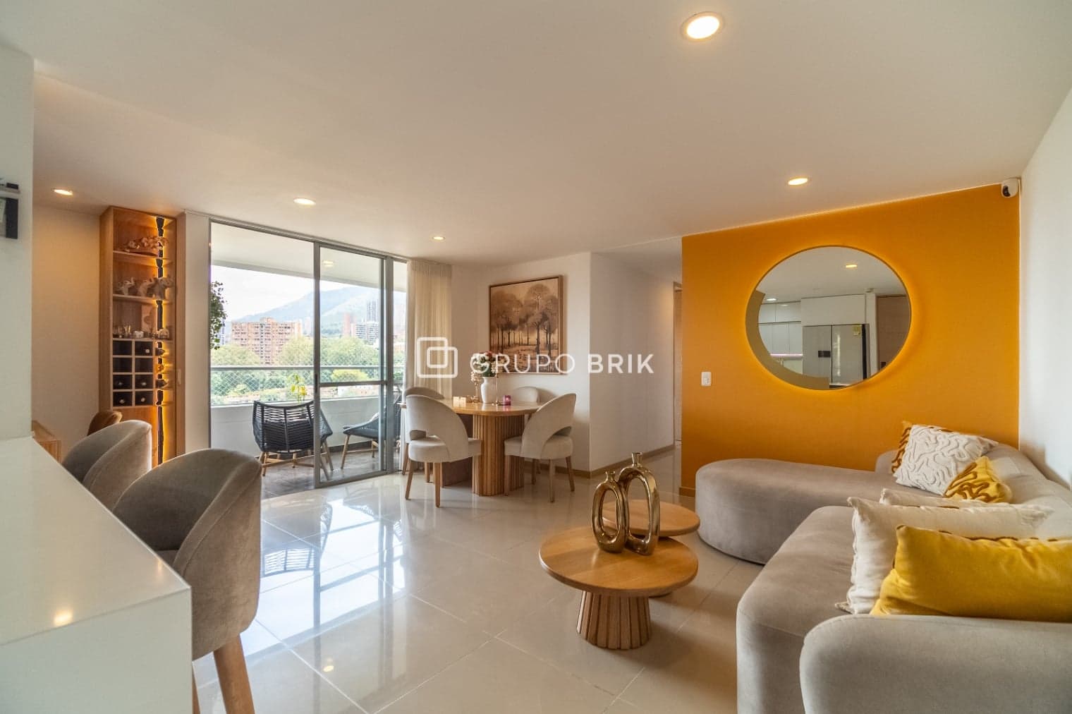 Apartamento El Esmeraldal 3251 - 1